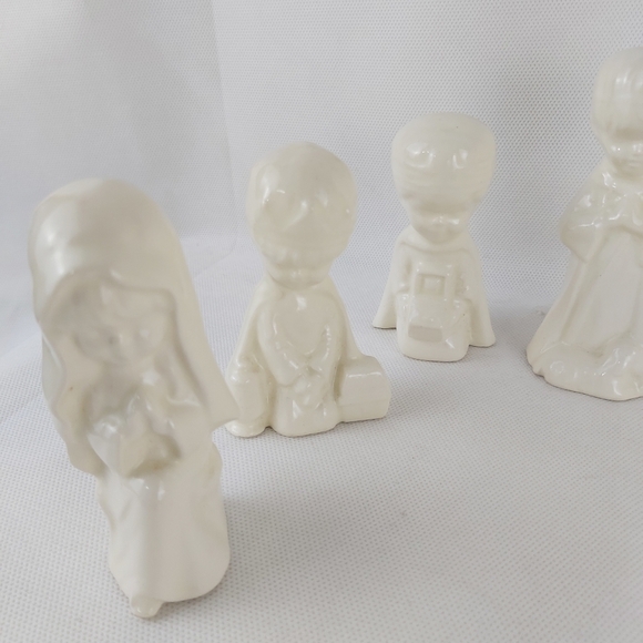 VINTAGE handmade ceramic Nativity set 12 pieces - Picture 8 of 13